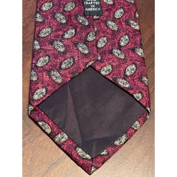 J. Z Richards Red Black Green Hand Made 100% Silk Men’s Neck Tie Made In USA - Picture 2 of 10